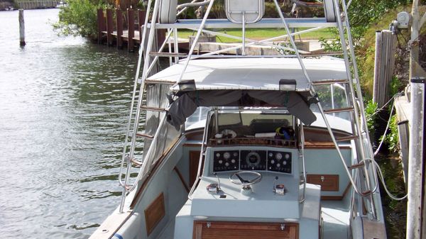 Strike 29' Center Console, Cuddy