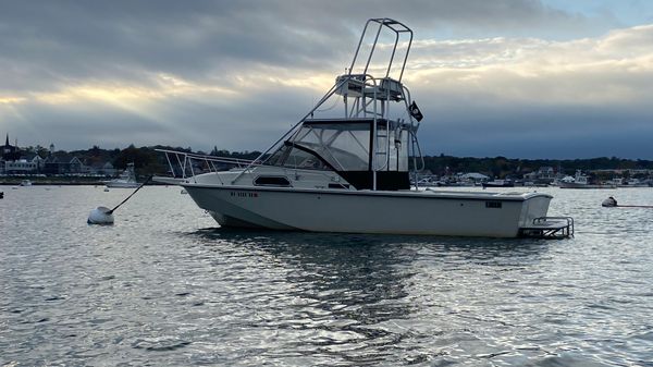 Boston Whaler 27 Inboard 