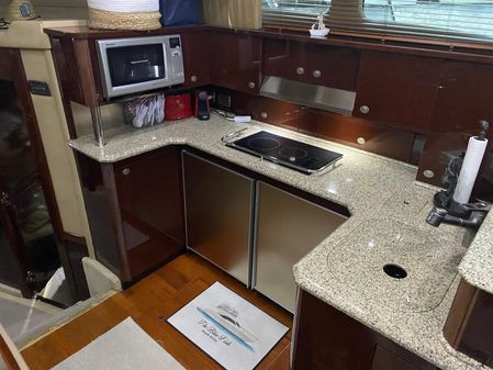 Sea Ray 52 Sedan Bridge image