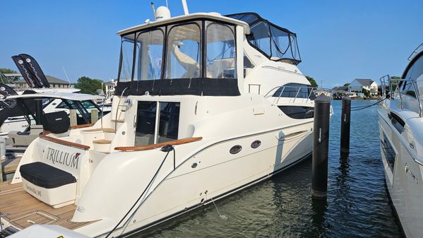 Meridian 459 Cockpit Motor Yacht image