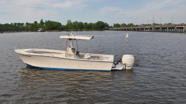 KenCraft 250 Center Console 