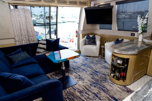 Carver 530-VOYAGER-PILOTHOUSE image