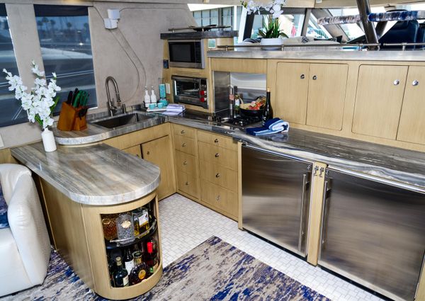 Carver 530-VOYAGER-PILOTHOUSE image