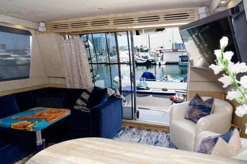 Carver 530-VOYAGER-PILOTHOUSE image