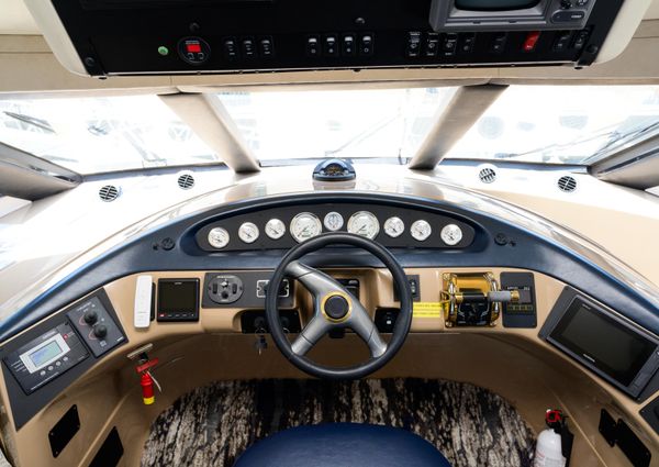 Carver 530-VOYAGER-PILOTHOUSE image