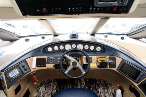 Carver 530-VOYAGER-PILOTHOUSE image