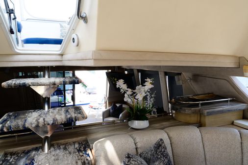 Carver 530-VOYAGER-PILOTHOUSE image