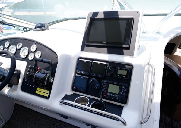 Carver 530-VOYAGER-PILOTHOUSE image