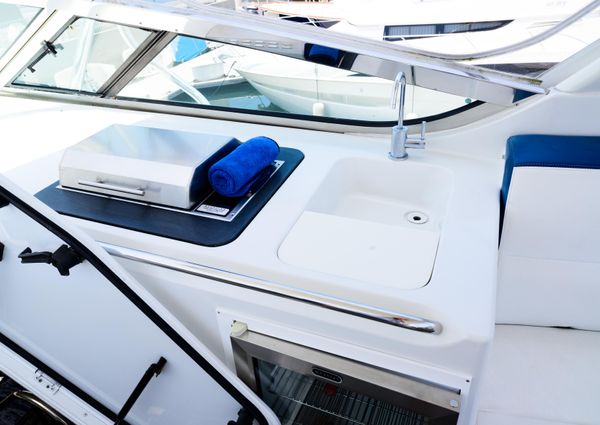 Carver 530-VOYAGER-PILOTHOUSE image