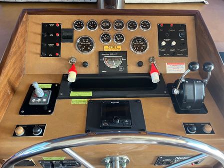 Hatteras 70' Cockpit Motor Yacht image