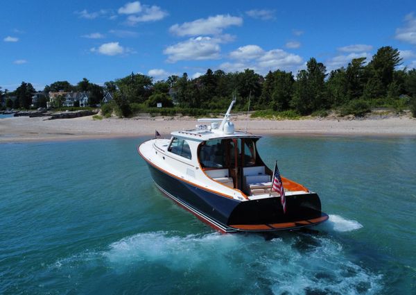 Hinckley Talaria 44 Motoryacht image