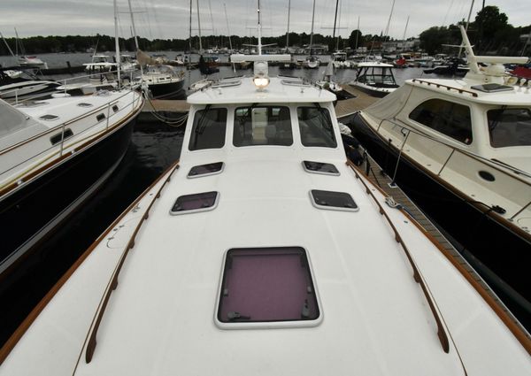 Hinckley Talaria 44 Motoryacht image