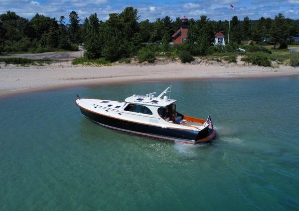 Hinckley Talaria 44 Motoryacht image