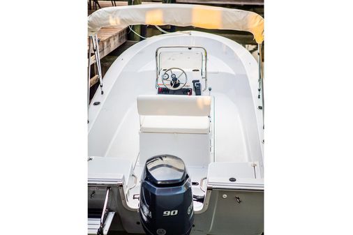 Sportsman Island Reef 19 Center Console image