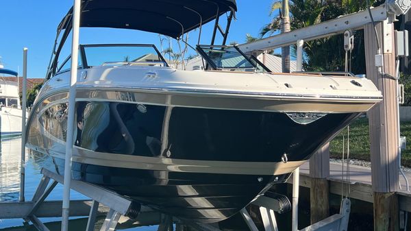 Sea Ray 270 Sundeck Outboard