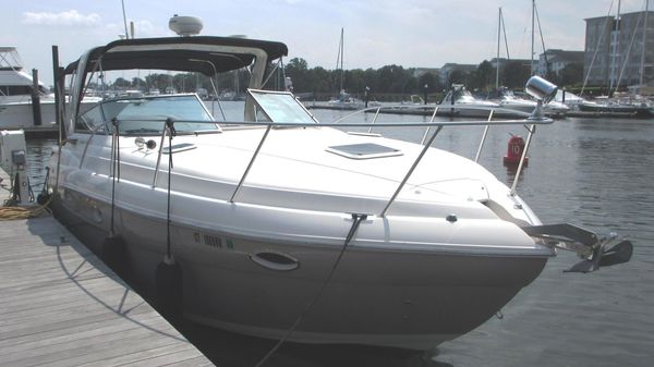Rinker 320 Fiesta Vee