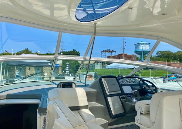 Cruisers Yachts 420 Express image