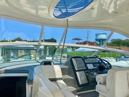 Cruisers Yachts 420 Express image