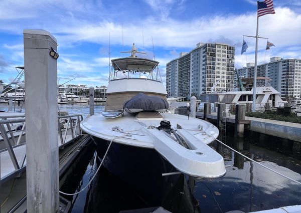 Hatteras 52 Convertible image