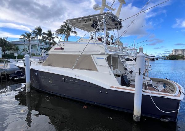 Hatteras 52 Convertible image