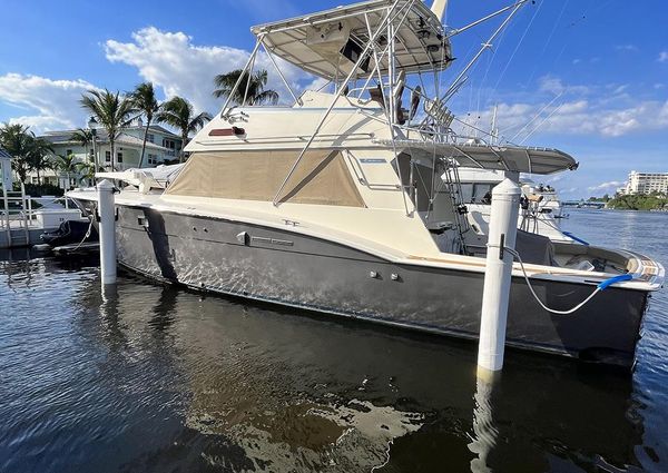 Hatteras 52 Convertible image