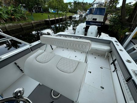 Intrepid 289 Center Console image