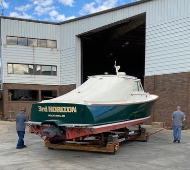 Hinckley Picnic Boat Classic image