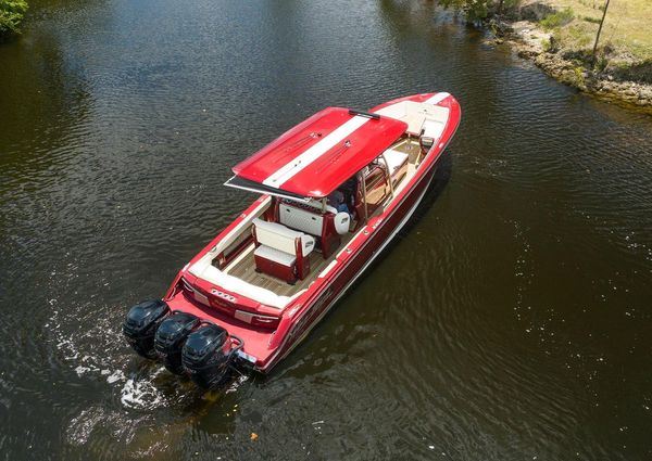 Nor-Tech 390 Sport Center Console image