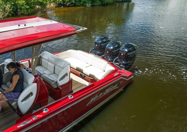 Nor-Tech 390 Sport Center Console image