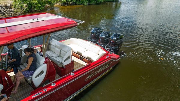 Nor-Tech 390 Sport Center Console image