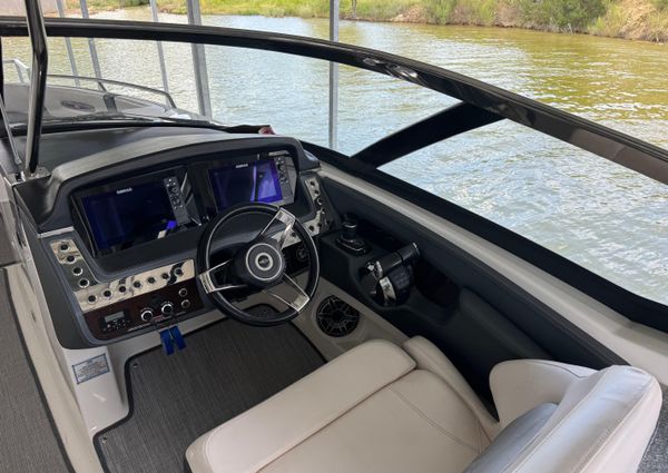 Chaparral 317 SSX image