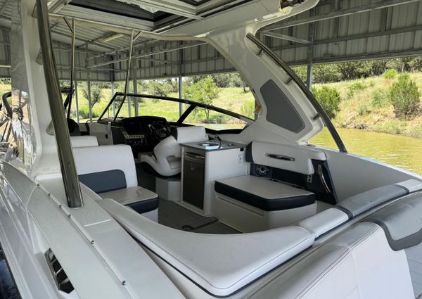 Chaparral 317 SSX image