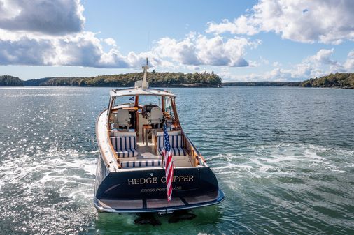 Hinckley Picnic Boat 37 MKIII image