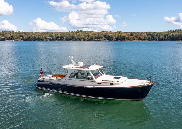 Hinckley Picnic Boat 37 MKIII image