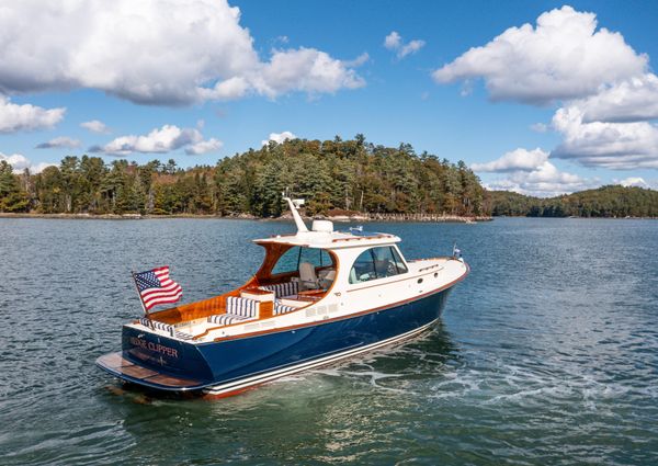 Hinckley Picnic Boat 37 MKIII image