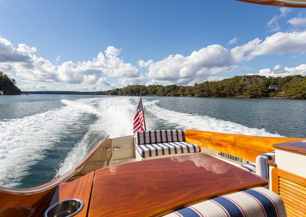 Hinckley Picnic Boat 37 MKIII image