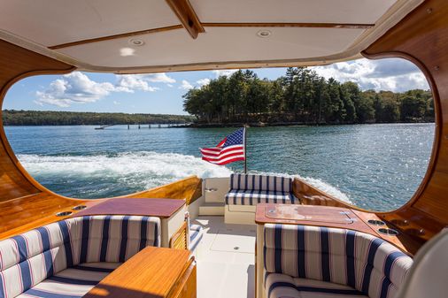 Hinckley Picnic Boat 37 MKIII image