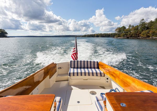 Hinckley Picnic Boat 37 MKIII image