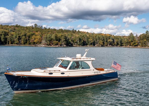 Hinckley Picnic Boat 37 MKIII image