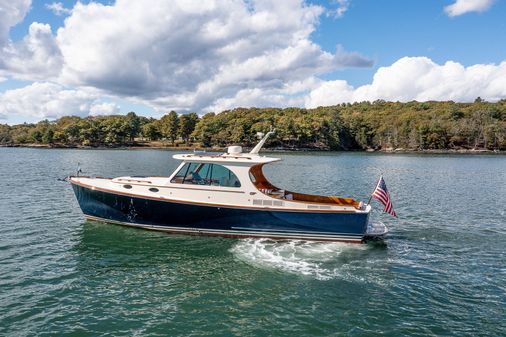 Hinckley Picnic Boat 37 MKIII image