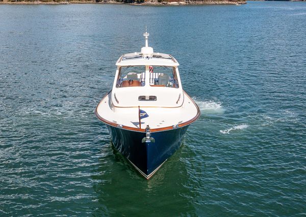 Hinckley Picnic Boat 37 MKIII image