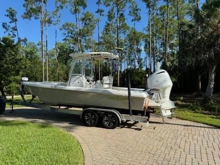 Everglades 243-CENTER-CONSOLE image