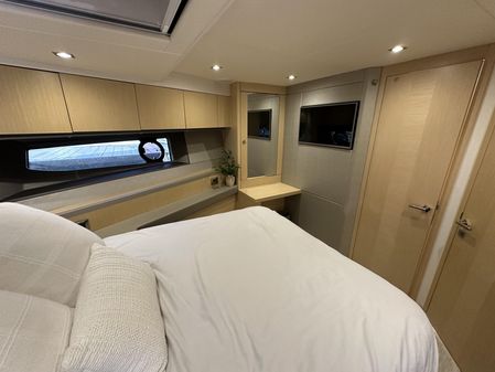 Sunseeker Manhattan 52 image