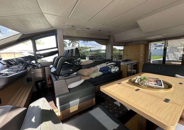 Sunseeker Manhattan 52 image