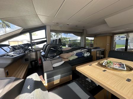 Sunseeker Manhattan 52 image