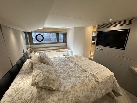 Sunseeker Manhattan 52 image