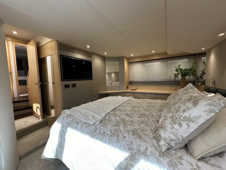 Sunseeker Manhattan 52 image