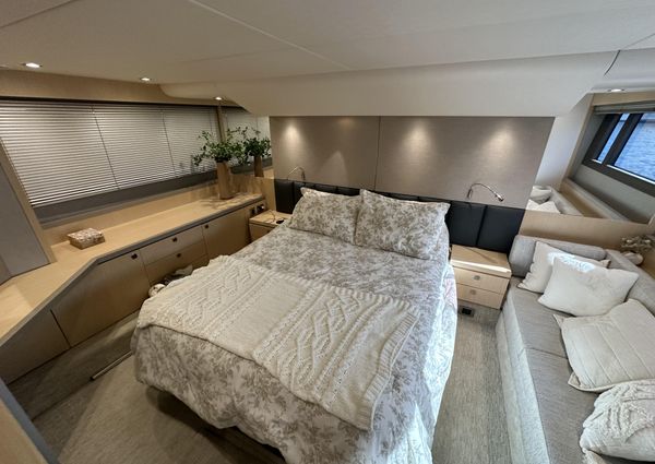 Sunseeker Manhattan 52 image