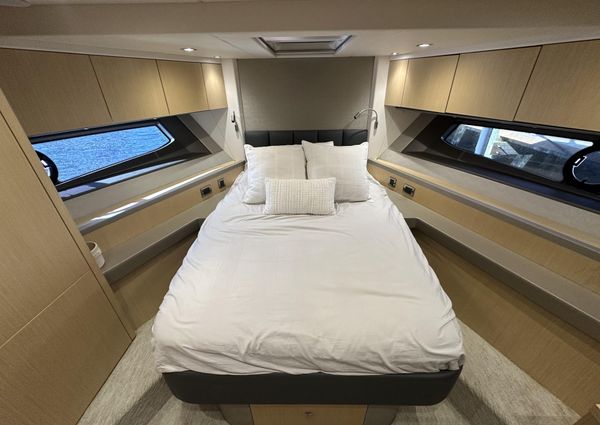 Sunseeker Manhattan 52 image