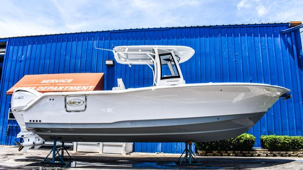 Sea Hunt Ultra 275 SE 